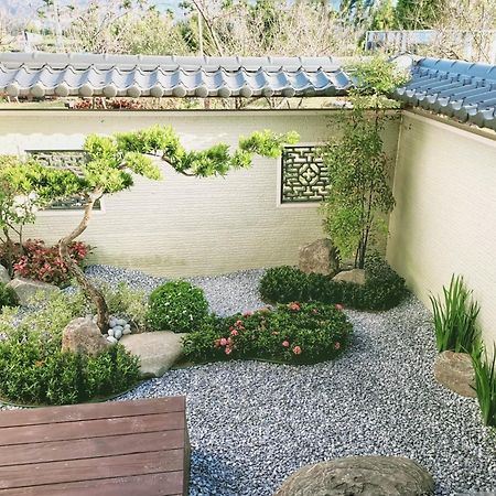 Roaming Cloud Sun Moon Lake B&B Yuchi Exterior photo